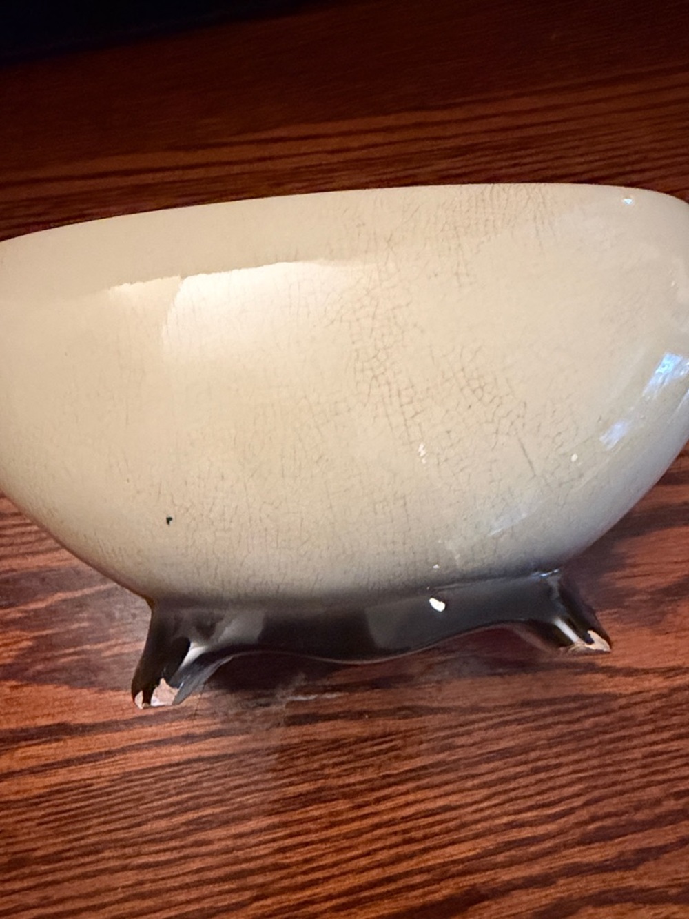 Ceramic Ivy-Leaf Footed Planter Bowl - Cream with Green - Picture 12 of 14